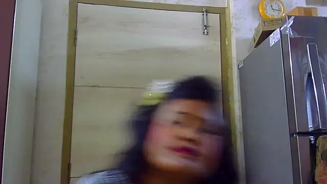 Snapshot of sexy_roma chatting on November 1, 2025, 5:40 pm sexy roma online show from November 1, 2025, 5:40 pm