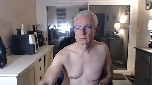 Goduleur69 online show from December 11, 2024, 12:23 am