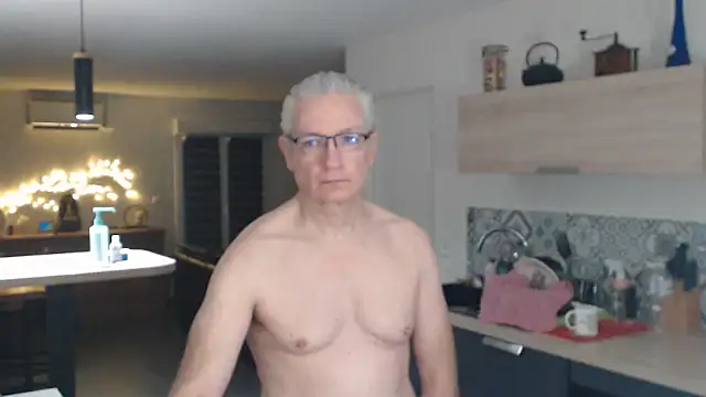 Goduleur69 online show from February 5, 2025, 12:10 am