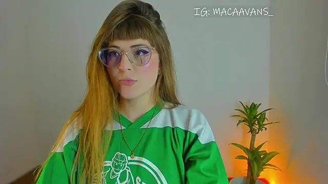 Snapshot of tekila__ chatting on February 25, 2026, 12:33 am tekila online show from February 25, 2026, 12:33 am