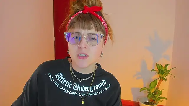 Snapshot of tekila__ chatting on February 14, 2026, 12:00 am tekila online show from February 14, 2026, 12:00 am