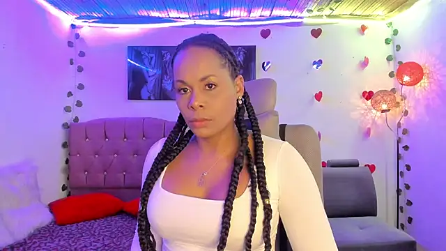 Snapshot of Camille_rose_ chatting on February 23, 2025, 1:57 am Camille rose online show from February 23, 2025, 1:57 am