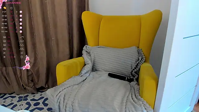 miissblonde online show from November 12, 2025, 3:32 am