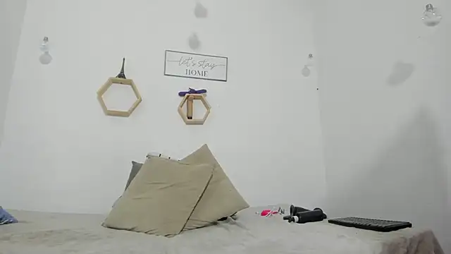 clarise cooper online show from October 2, 2025, 8:18 am