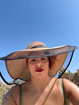 Selvaggia official83 online show from February 22, 2026, 11:45 am