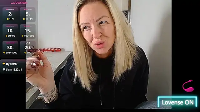 Angelamariexox online show from December 21, 2025, 10:06 am