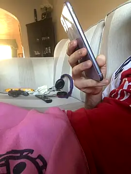 Snapshot of EE123458 chatting on November 28, 2025, 1:00 pm EE123458 online show from November 28, 2025, 1:00 pm