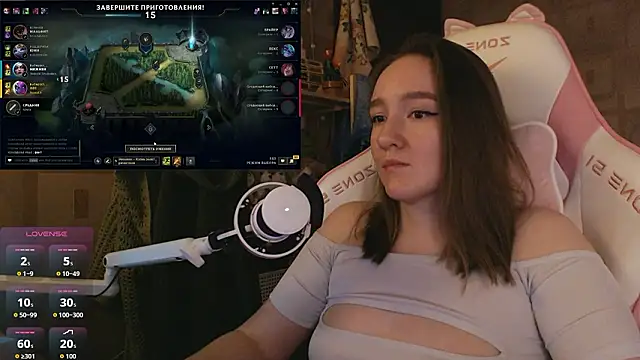 MoonlishSiren online show from March 24, 2026, 9:15 pm