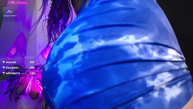 ValenGray online show from March 21, 2025, 11:55 am