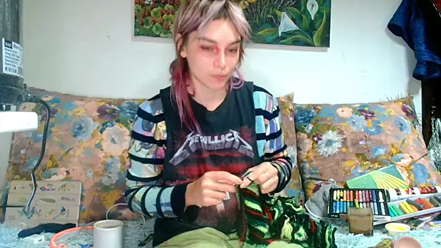 Snapshot of Sophie_Bell chatting on October 18, 2025, 11:23 am Sophie Bell online show from October 18, 2025, 11:23 am