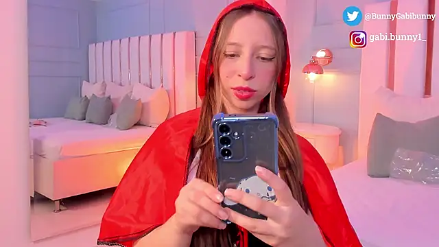 gabi bunny online show from October 10, 2025, 5:47 pm