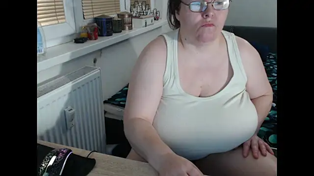 Sweetboobs online show from April 3, 2026, 6:58 pm