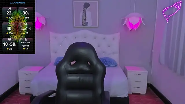 Lisa7 7 online show from December 15, 2025, 6:36 pm