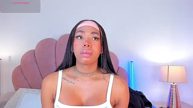 Nicole Paradise online show from March 2, 2026, 12:45 pm