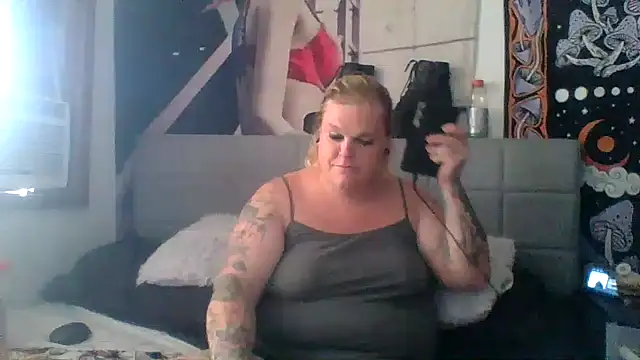 Trans Girl next door420 online show from July 10, 2026, 10:10 pm