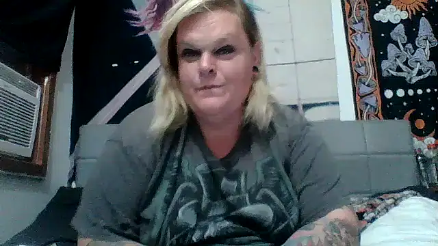 Trans Girl next door420 online show from July 4, 2026, 1:23 am
