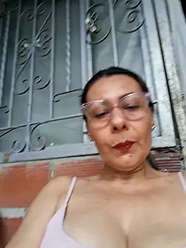 Mia-funny20 online show from March 19, 2026, 9:15 pm