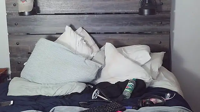 Snapshot of SpAzZ1234 chatting on February 15, 2026, 7:51 am SpAzZ1234 online show from February 15, 2026, 7:51 am