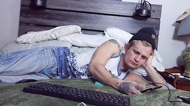 Snapshot of SpAzZ1234 chatting on February 17, 2026, 11:13 pm SpAzZ1234 online show from February 17, 2026, 11:13 pm