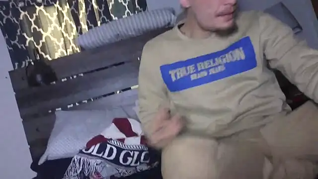 Snapshot of SpAzZ1234 chatting on February 1, 2026, 10:19 pm SpAzZ1234 online show from February 1, 2026, 10:19 pm