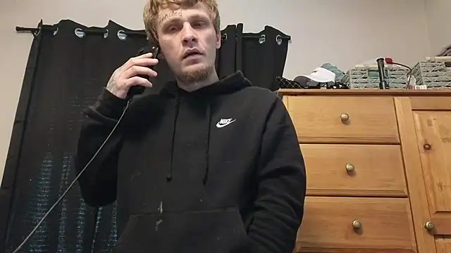 Snapshot of SpAzZ1234 chatting on February 12, 2026, 5:02 pm SpAzZ1234 online show from February 12, 2026, 5:02 pm