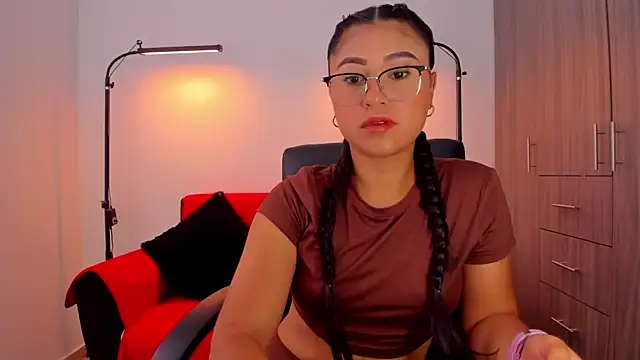 cloy baby   online show from October 4, 2025, 11:12 am