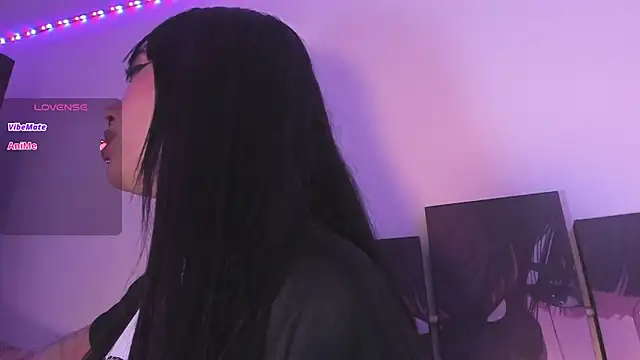 Snapshot of Akari1_Mischief chatting on March 4, 2026, 4:09 am Akari1 Mischief online show from March 4, 2026, 4:09 am