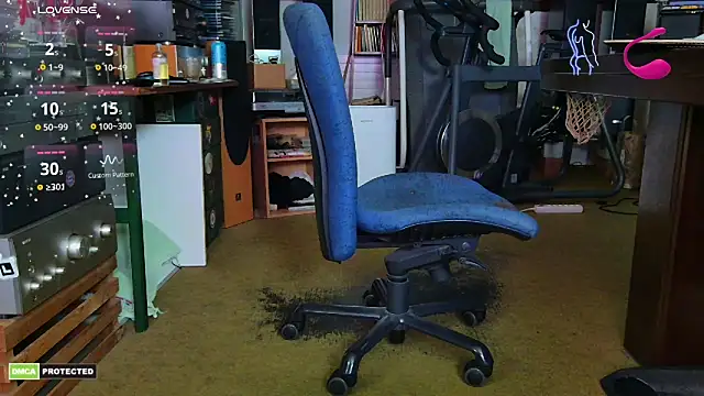 bobyy374 online show from March 23, 2026, 10:20 pm