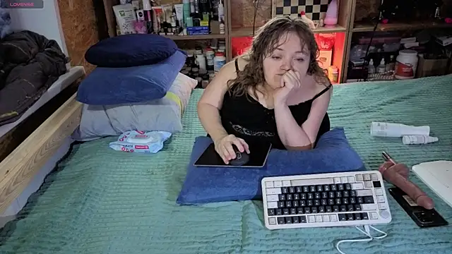 MiniNatalie online show from November 30, 2025, 10:38 am