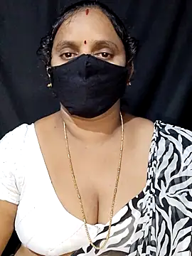 vintage-vibs online show from September 17, 2025, 5:59 pm