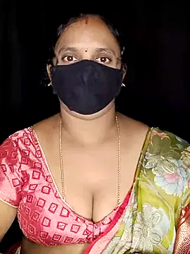 vintage-vibs online show from November 12, 2025, 6:23 pm