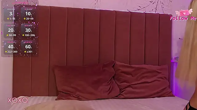 PinkySparks online show from October 23, 2025, 6:39 pm