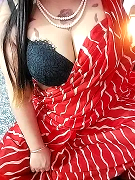 SHUBHI880 online show from December 16, 2025, 4:44 pm