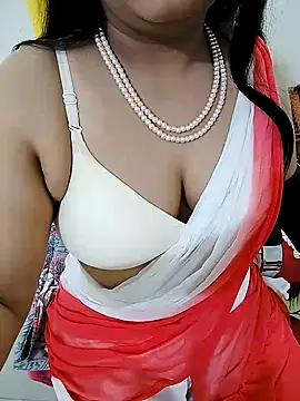 Snapshot of SHUBHI880 chatting on March 18, 2025, 6:39 pm SHUBHI880 online show from March 18, 2025, 6:39 pm