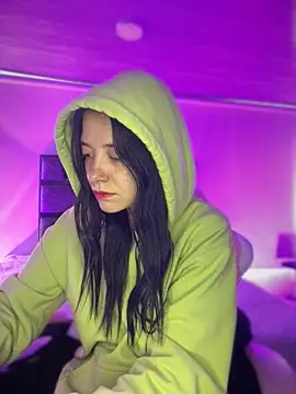 Isabella 21x online show from March 3, 2026, 1:07 pm