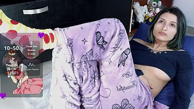 Snapshot of Camila---torres chatting on April 10, 2026, 11:06 am Camila---torres online show from April 10, 2026, 11:06 am