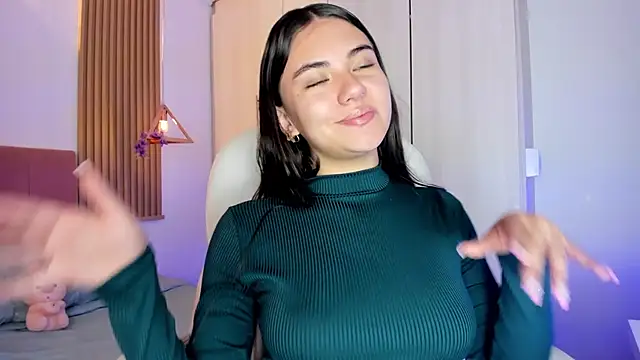 mia nevaeh online show from March 14, 2026, 9:21 pm