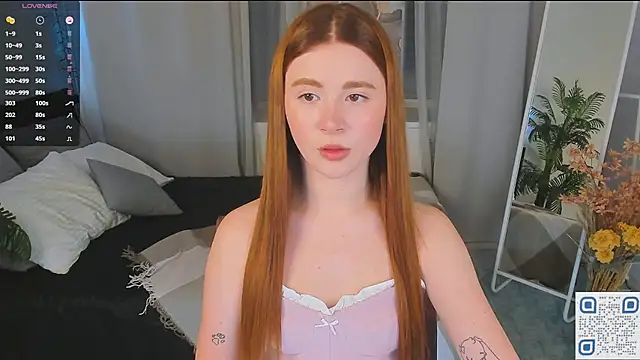 Snapshot of Freckle_Diyana chatting on March 15, 2025, 2:03 am Freckle Diyana online show from March 15, 2025, 2:03 am