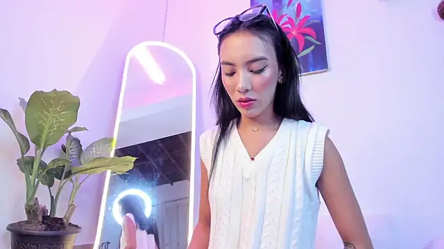 tinymoon- online show from February 27, 2025, 12:14 am