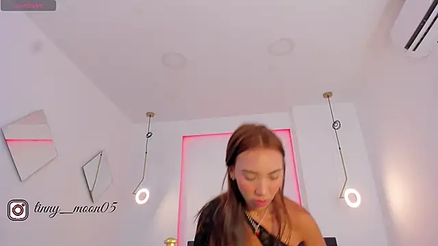 tinymoon- online show from February 3, 2025, 2:34 pm