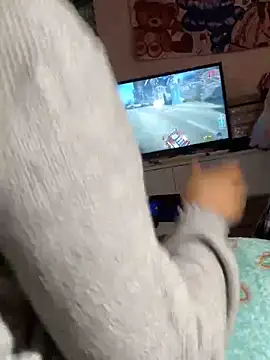 KimiAqua online show from December 21, 2024, 7:49 pm