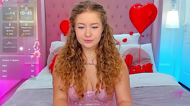 Snapshot of CassieRide chatting on February 15, 2026, 7:51 am CassieRide online show from February 15, 2026, 7:51 am