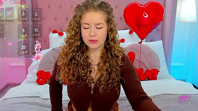 Snapshot of CassieRide chatting on February 17, 2026, 6:22 am CassieRide online show from February 17, 2026, 6:22 am