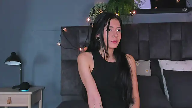 AmyPalmmer online show from October 23, 2025, 11:31 am