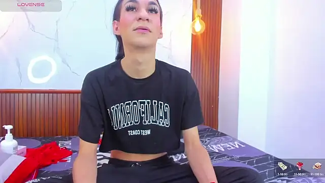 Mia thompson 19 online show from April 4, 2026, 7:09 pm