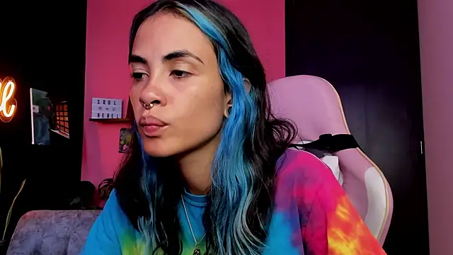 Snapshot of Juanadearco5 chatting on October 18, 2025, 7:16 pm Juanadearco5 online show from October 18, 2025, 7:16 pm