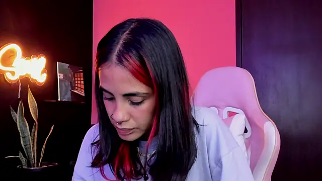 Snapshot of Juanadearco5 chatting on September 10, 2025, 9:25 pm Juanadearco5 online show from September 10, 2025, 9:25 pm