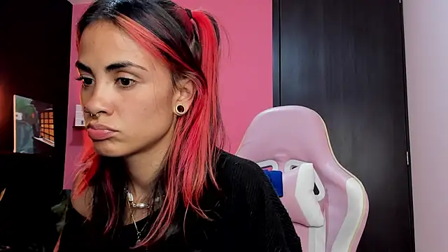 Snapshot of Juanadearco5 chatting on September 19, 2025, 11:09 pm Juanadearco5 online show from September 19, 2025, 11:09 pm