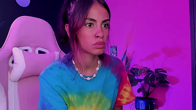 Snapshot of Juanadearco5 chatting on February 25, 2025, 12:27 pm Juanadearco5 online show from February 25, 2025, 12:27 pm