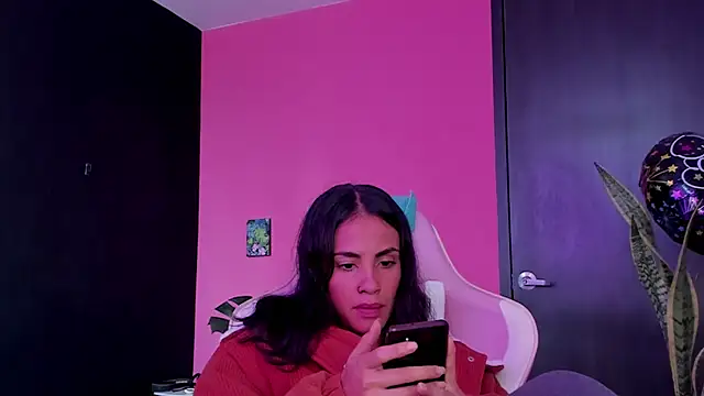 Snapshot of Juanadearco5 chatting on March 21, 2025, 2:51 pm Juanadearco5 online show from March 21, 2025, 2:51 pm